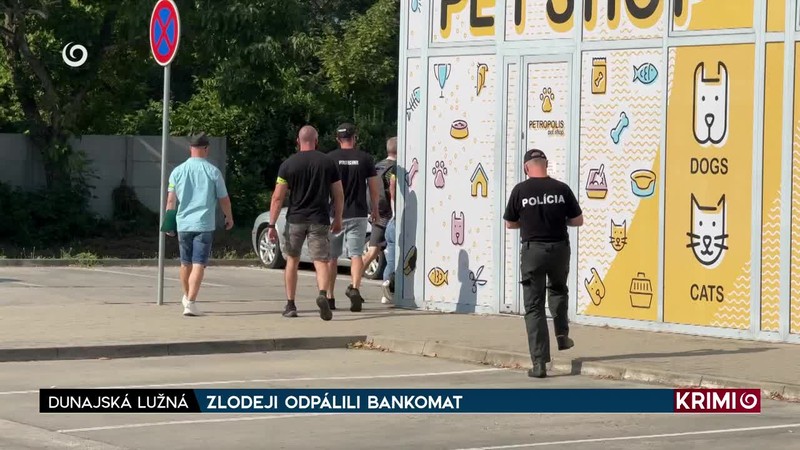 ZLODEJI ODPÁLILI BANKOMAT