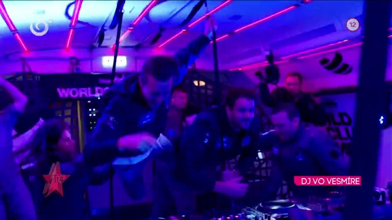 DJ VO VESMÍRE