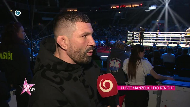 Pustí manželku do ringu?