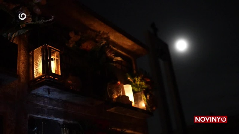 CHCELI BY SYNA ASPOŇ POCHOVAŤ