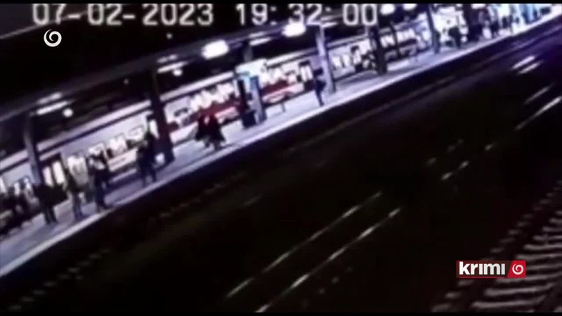 Ženu zachytil rozbiehajúci sa vlak