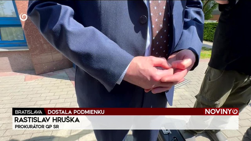 DOSTALA PODMIENKU