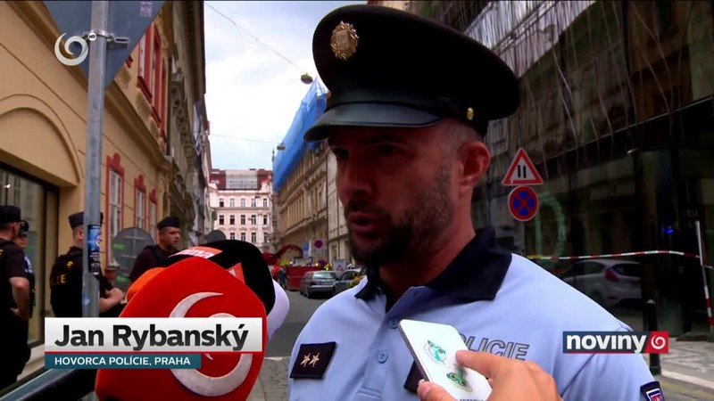 Zrútila sa časť budovy v centre