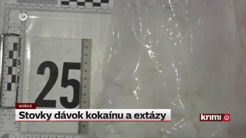 Stovky dávok kokaínu a extázy