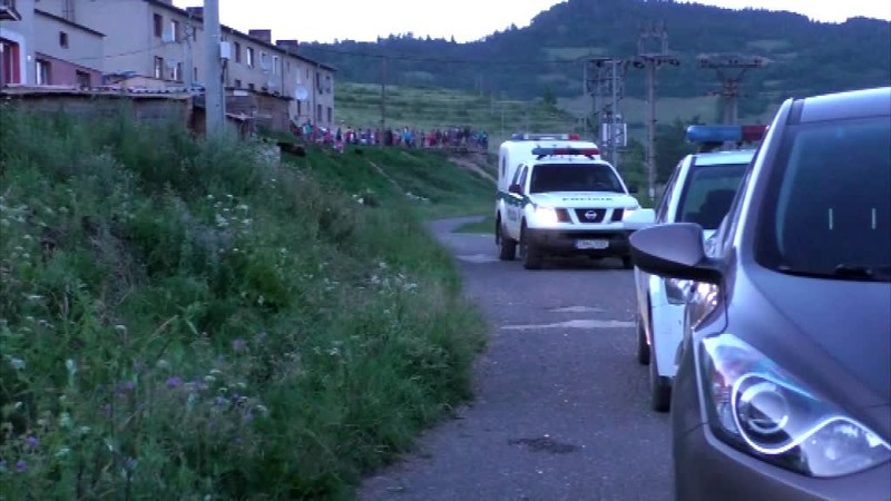 Po bitke ostala v osade hotová spúšť. Letiaci kameň zasiahol jednomesačné dieťa