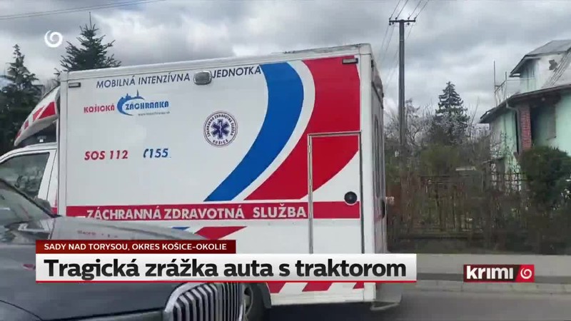 Tragická zrážka auta s traktorom