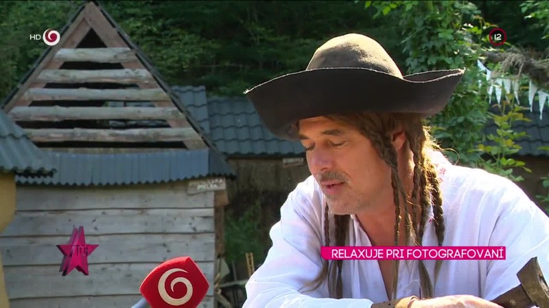 RELAXUJE PRI FOTOGRAFOVANÍ