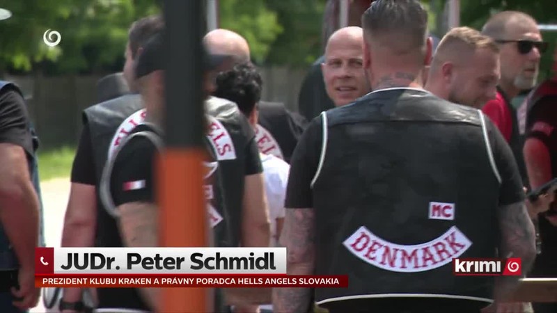 V pohotovosti sú stovky policajtov