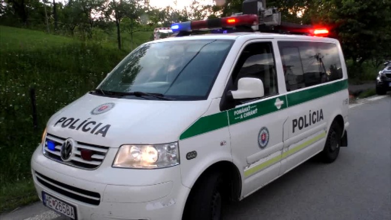 Školák (13) si išiel do školy pre vysvedčenie. Cestou ho zrazila mladá vodička
