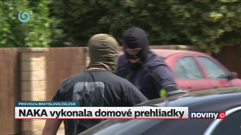 NAKA vykonala domové prehliadky