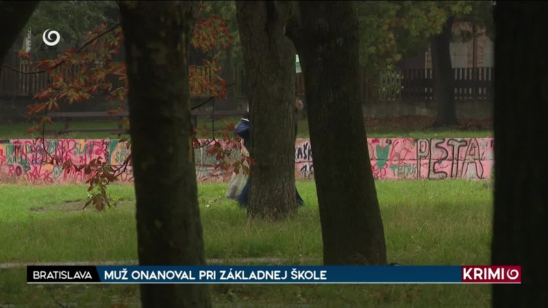 MUŽ ONANOVAL PRI ZÁKLADNEJ ŠKOLE