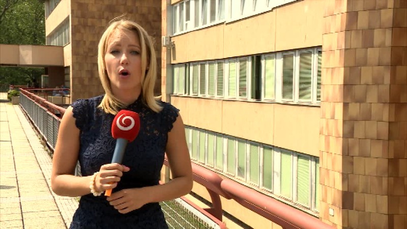 Operujú v 35 stupňových horúčavách. Zabrať dostáva personál aj pacienti