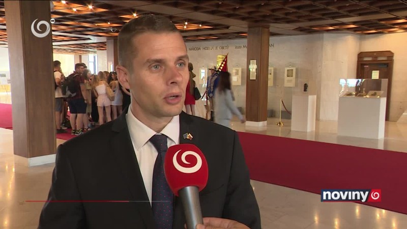 Parlament odsúdil extrémizmus