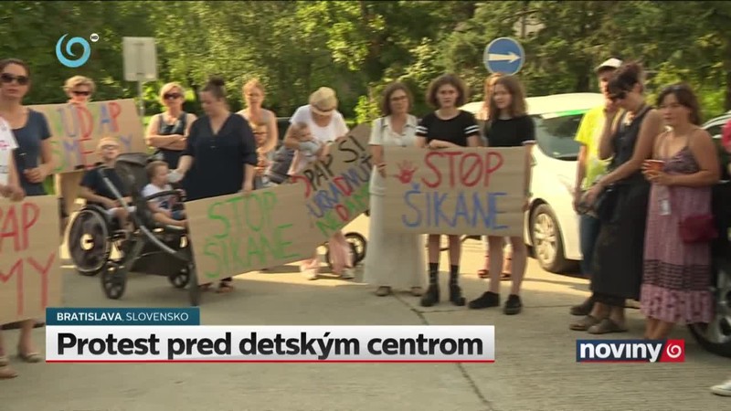 Protest pred detským centrom