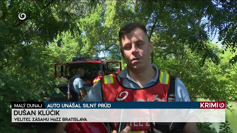 AUTO UNÁŠAL SILNÝ PRÚD