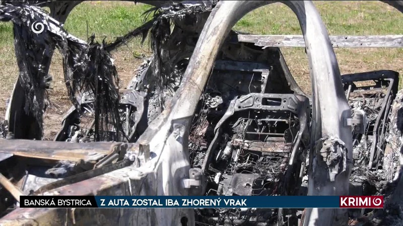Z AUTA ZOSTAL IBA ZHORENÝ VRAK