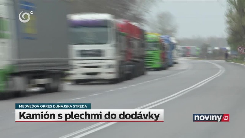 Kamión s plechmi do dodávky
