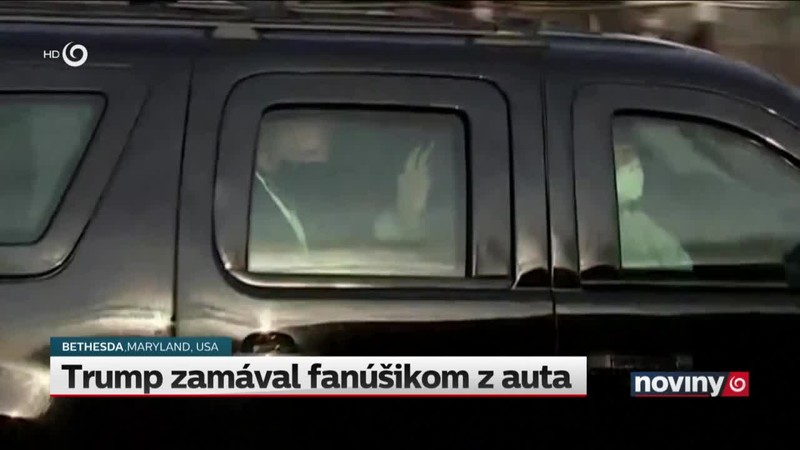 Trump zamával fanúšikom z auta