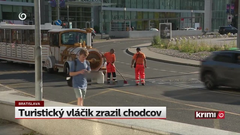 Turistický vláčik zrazil chodcov
