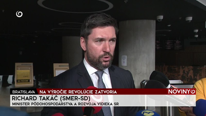 NA VÝROČIE REVOLÚCIE ZATVORIA