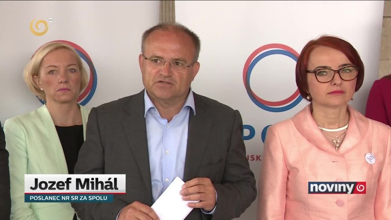 Kto zahlasuje za dôchodkový strop?