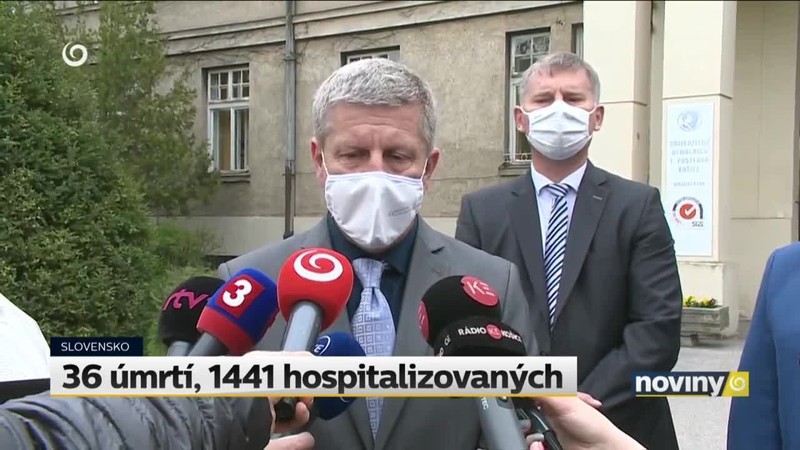 36 úmrtí, 1441 hospitalizovaných