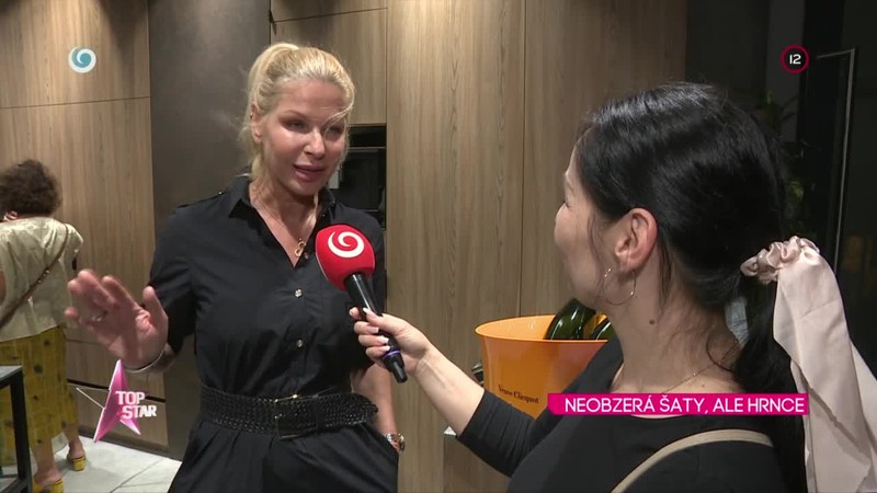 NEOBZERÁ ŠATY, ALE HRNCE