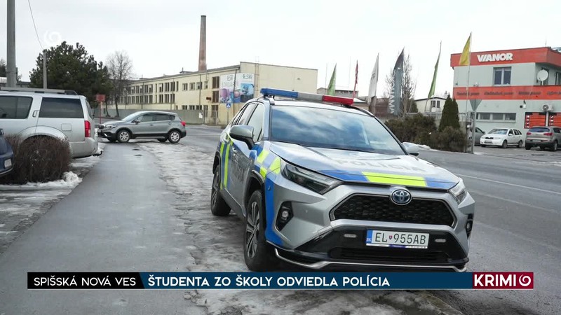 ŠTUDENTA ZO ŠKOLY ODVIEDLA POLÍCIA