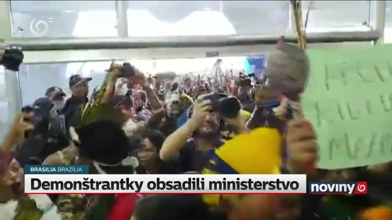 Demonštrantky obsadili ministerstvo