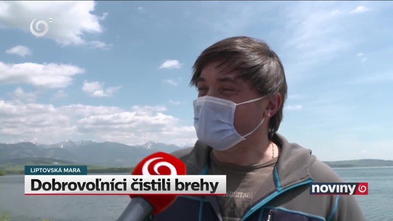 Dobrovoľníci čistili brehy