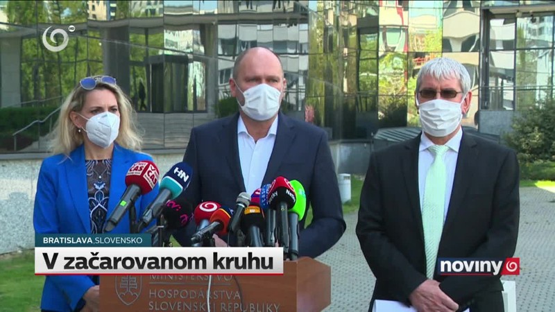 V začarovanom kruhu