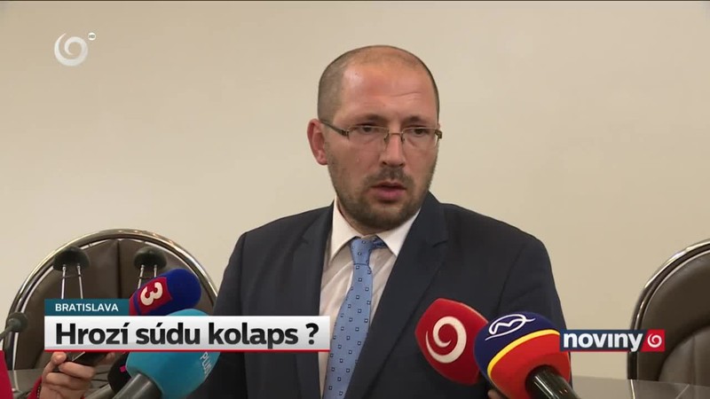 Hrozí súdu kolaps ?