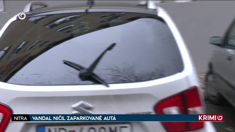 VANDAL NIČIL ZAPARKOVANÉ AUTÁ