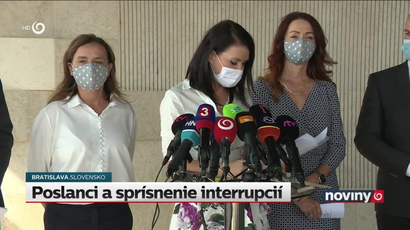 Poslanci a sprísnenie interrupcií