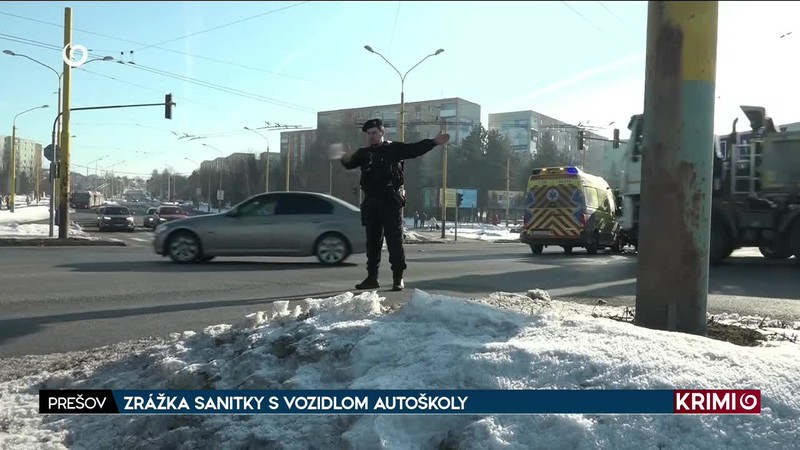 ZRÁŽKA SANITKY S VOZIDLOM AUTOŠKOLY
