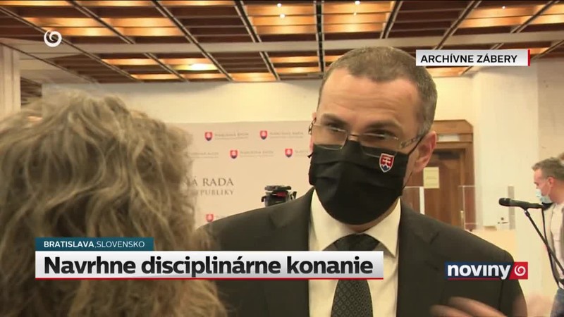 Navrhne disciplinárne konanie