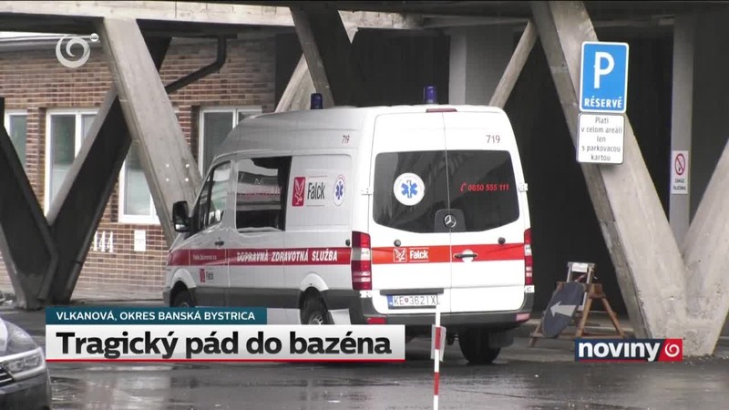 Tragický pád do bazéna