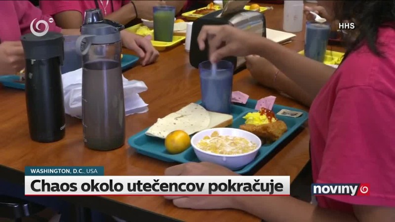 Chaos okolo utečencov pokračuje