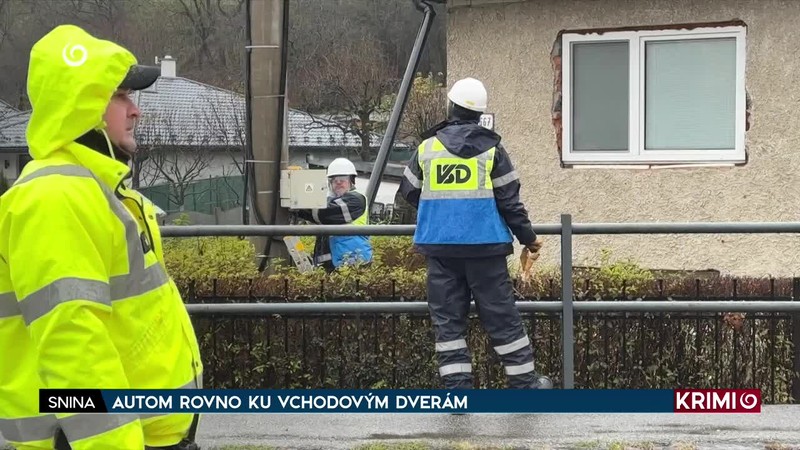 AUTOM ROVNO KU VCHODOVÝM DVERÁM
