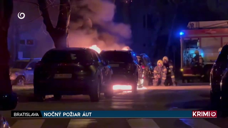 NOČNÝ POŽIAR ÁUT