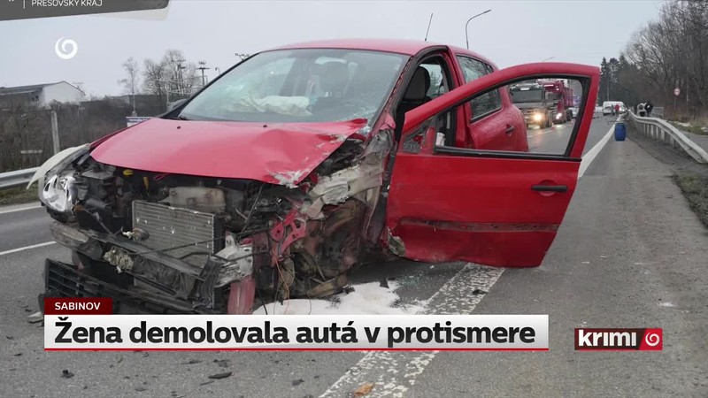 Žena demolovala autá v protismere