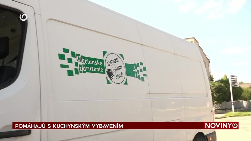 POMÁHAJÚ S KUCHYNSKÝM VYBAVENÍM