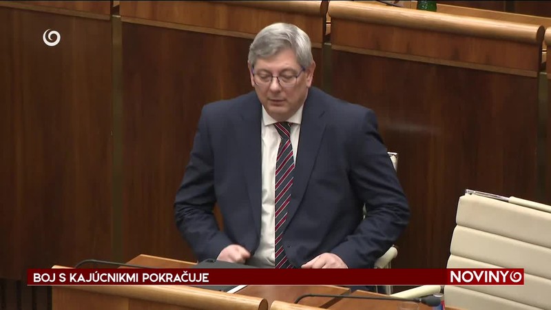 BOJ S KAJÚCNIKMI POKRAČUJE