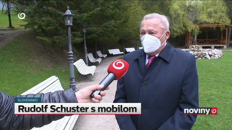 Rudolf Schuster s mobilom