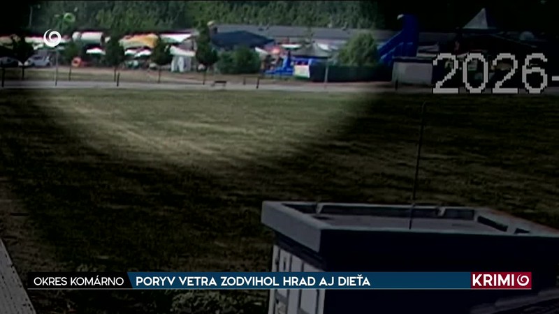 PORYV VETRA ZODVIHOL HRAD AJ DIEŤA