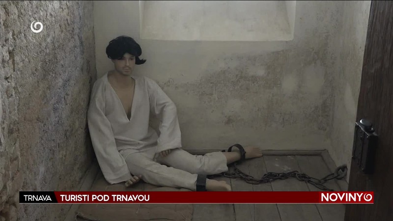 TURISTI POD TRNAVOU
