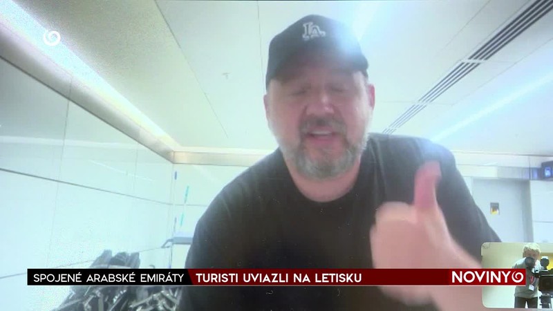 TURISTI UVIAZLI NA LETISKU