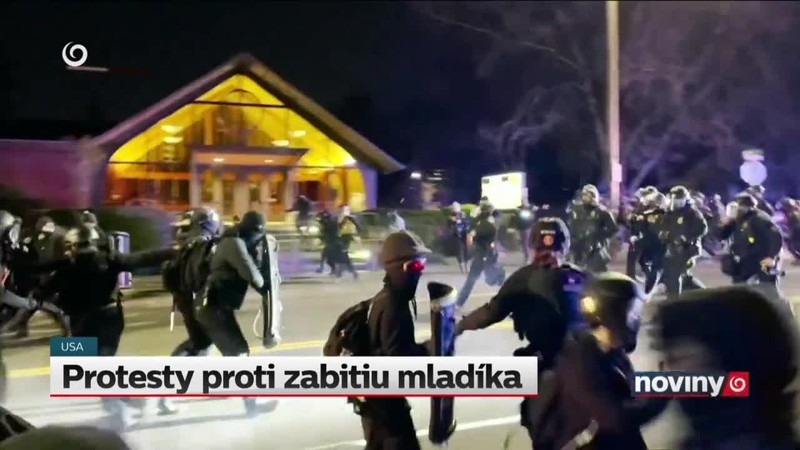 Protesty proti zabitiu mladíka