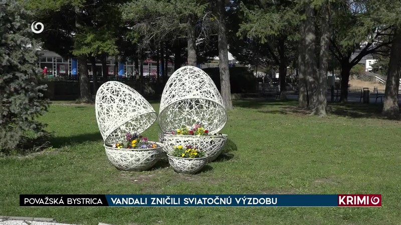 VANDALI ZNIČILI SVIATOČNÚ VÝZDOBU