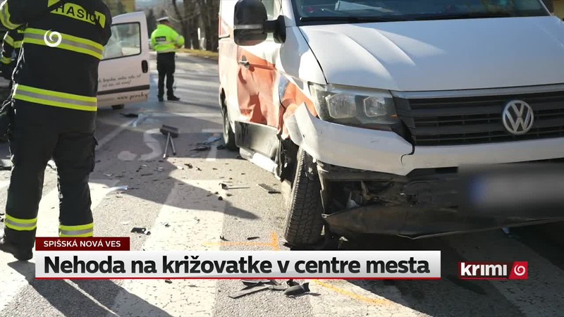 Nehoda na križovatke v centre mesta